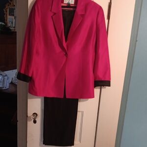 Tahari Fuchsia and Black Women's Blazer